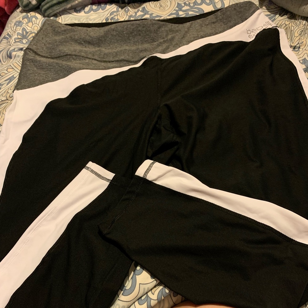 They are the same as the other ones yoga pants
